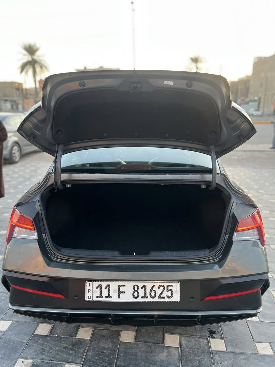 النترا  هايبرد2024  ليمتد
فول مواصفات
هايبرد وارد امريكي  بأسمي بغداد 
صور الحادث مرفقة بالمنشور
فقط بارد بل قماره عل كد الضرر وبل نقل صار بيها طخه بل صندوق ورجع بارد هم بس على كده بدون اي صبغ او تبديل السياره ليبل واحد 
فول مواصفات للاخير 1/1 
دخول ذكي
فتحة سلايد
بصمه ابواب لمس بصمه صندوق 
سستم سماعات BOSE
إنارة ترحيبية في قبضات الابواب 
صندوق ذكي يفتح عند الاقتراب 
رادارات 360  درجة 
نظام محافظة على المسار
قيادة ذاتية 
شحن لاسلكي
حساسات خلفية
اضاءة اماميه 3 عدسات 
بك لايت لد
كشنات جلد /تدفئة تبريد ب الكشن 
كشن السائق كهرباء خزن ميموري حركتين
تبريد شاشة مناخين منفصلين 
شاشة معلومات كبيرة 
شاشة عدادات دجتل
اوتوهولد autohold
هاند بريك بصمه finger brake 
وضعيات قياده ( سبورت ، نورمل ، سمارت)
مراية وسطية تعتيم ذاتي 
‏Abs &Esp
ماشيه 18
مكاني بغداد الشعب ***********

ا
