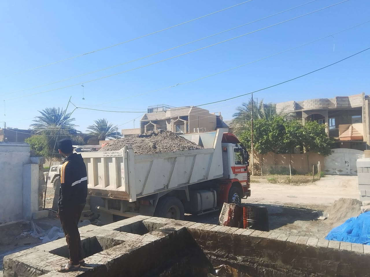 السلام عليكم مقاولات عامه بناء وتطبيك ارضيات وجدران وترميم المنازل تأسيس ماء ومجاري وتأسيس كهرباء ولدي كادر متكامل للمشاريع  ✨تصميم-تنفيذ-اشراف-استشارات هندسية✨
من الفكرةالاولى لآخر حجر تفاصيل دقيقةونتائج تدوم 💯  بناء بيوت درجة اولى مع كادر كامل بناء بيوت تسليم مفتاح مع تشطيب مع كهرباء مجاري سيراميك بوب شبابيك بلاستك المنيوم وخشب تركي  للاستفسار الاتصال او مراسله وانساب ***********
