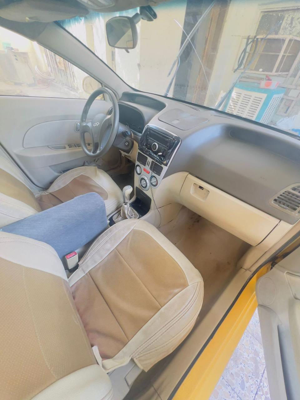 سلام عليكم شيري فلاوين مديل 2013 سياره مكينه وكير كفاله سياره غرفته جديده حداديه نص عمر زوج تايريت جدد رقم ذي قار سنويه ساقطه صارله من 2018سنوات   سياره تعهد بس مداور معليه بكلشي سعر 20وبيه مجال شراي ***********
