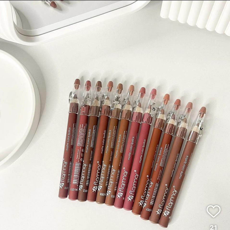 ⸻

 • في Farah Beauty… اختاري جمالك بطريقتك 💄
 • كل اللي تحتاجينه لإطلالة مميزة موجود هنا ✨
 • دللي نفسك مع Farah Beauty لأنك تستحقين الأفضل 💖
 • عروضنا مصممة خصيصاً لإبراز جمالك 😍
التوصيل مجاني داخل مجمع بسمايا السكني 🎈🎈
وللتواصل والاستفسار على الرقم
***********
