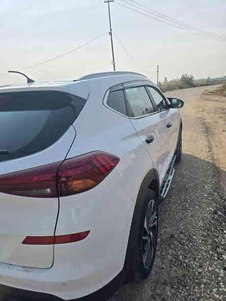 السلام عليكم..توسان جيكي فول مواصفات ماعدا الفتحه موديل 2021 رقم أربيل سنويه جديده السياره كفاله عامه ماشيه ١٠٠ مكاني واسط الزبيديه السعر ٢٢٠ بيه مجال ***********/***********
