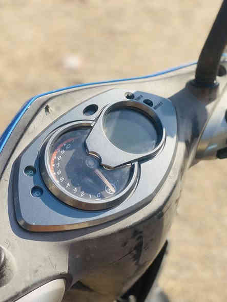 سلام عليكم دراجه سكنس فحل للبيع ‏رمبه لون مميز كفرات مكينه كفاله عامه اوراقه كامله بسمي سلف هندر كهربايات كله جديد مكان الدراجه بغداد حي اور السعر 850 قفل الاستفسار ***********
