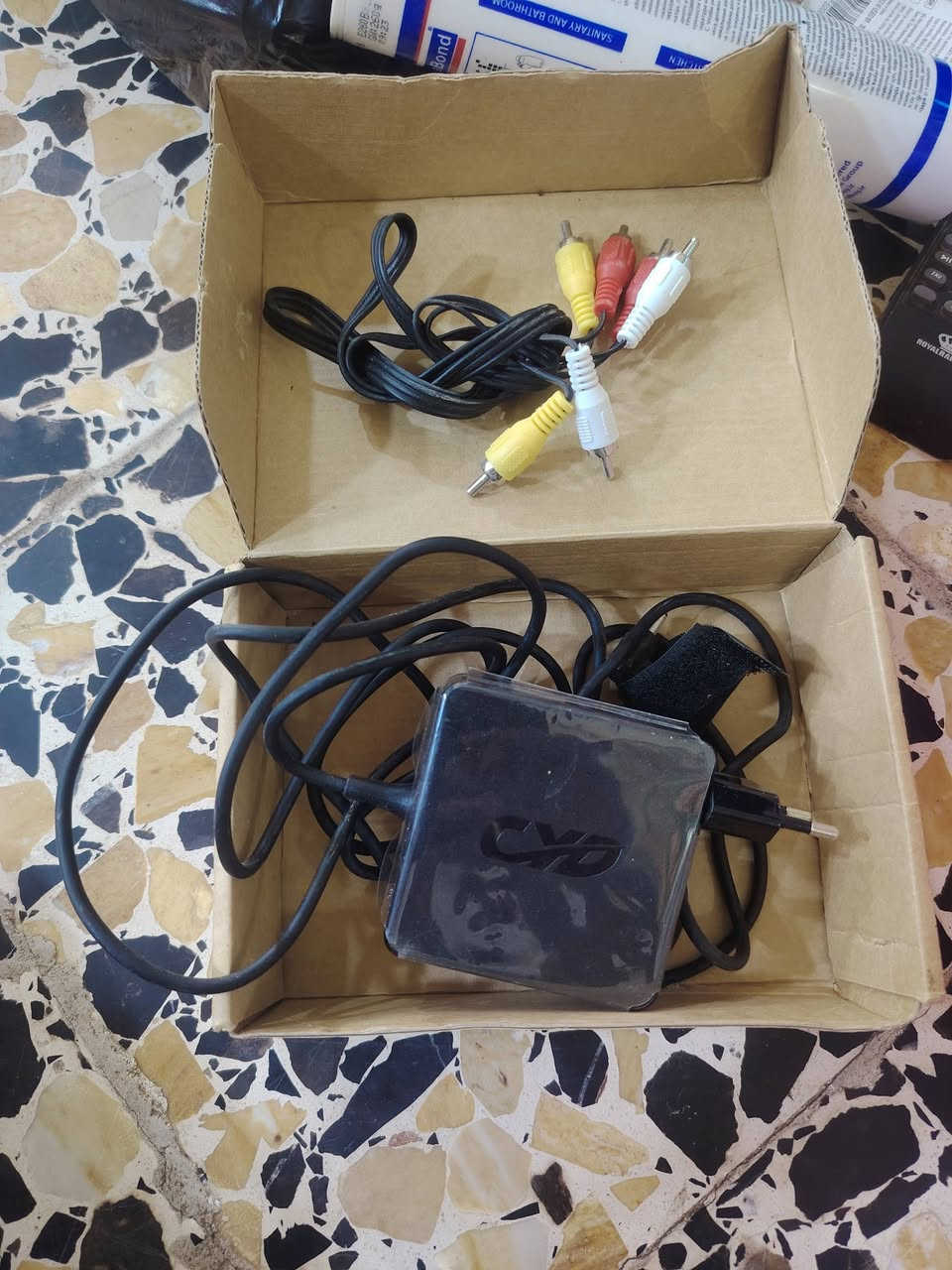 غراض للبيع
ستلايت HD
دريل مامشتغل ابد غراضه وياه جاهز 

محولة بلازمه الاصليه

ثلاجه كونكورد الاصلي شرط التجميد للبيع حجم كبير 

جيس طيحن للبيع مامفتوح

قاصه رمز سري ومفتاح وچوك تواصل خاص


**إذا كنت صاحب هذا الإعلان وتريد حذفه لأي سبب، رجاءا أرسل رسالة إلى الدعم الفني**
