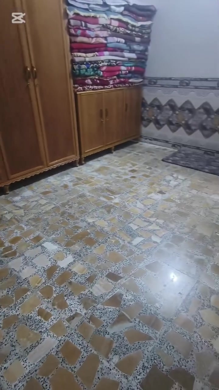 السلام عليكم 
دار🏠 للبيع المساحة 100m طابقين بنيان جديد صارله مبني سنه العنوان كربلاء المقدسة حي الطاقه 16 موجوده بي كافه الخدمات السعر 120 وبي مجال بسيط حك الجيه 
للاستفسار الاتصال على الرقم التالي
📞***********
📞***********
