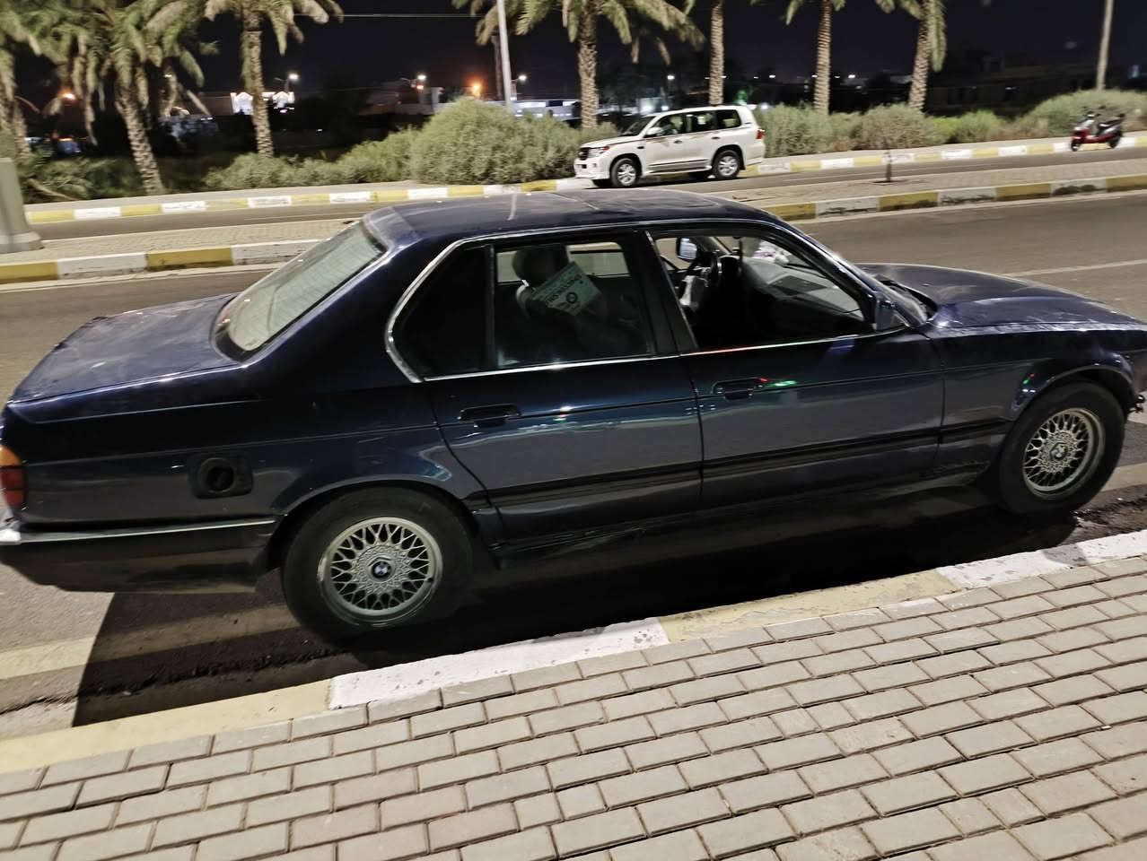 ادور مراوس اب 525 كير عادي 
سيارتي نضيفه 740 بلاد 8 خليتلهه محرك 6 وداخلهه كلش نضيف كشانه كهربائيه كلهه شغاله وفتحت سقف دبل جام بردات بلاد مال شركه


**إذا كنت صاحب هذا الإعلان وتريد حذفه لأي سبب، رجاءا أرسل رسالة إلى الدعم الفني**