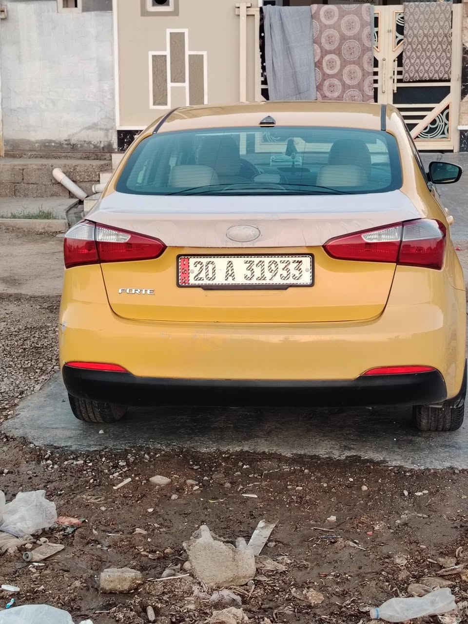 السلام عليكم
فورتي  2014 للبيع 
السياره  مواصفات نص فول داخل لونين
أشاير بالمري 
تحكم ستيرن جهتين 
كروز سرعه 
حافظة نظاره 
ويل كب 
ضرر السياره فقط باب السايق بدون دواخل 
السياره مكفوله 
محرك 1800 مكفول ما مفتوح 
كير مكفول ما مفتوح 
تخم تاير  جديد 
السياره ما عايزه برغي  و باسمي ثاني يوم تحويل 
سعرها 112 وبيها مجال بسيط
واتس اب ***********
