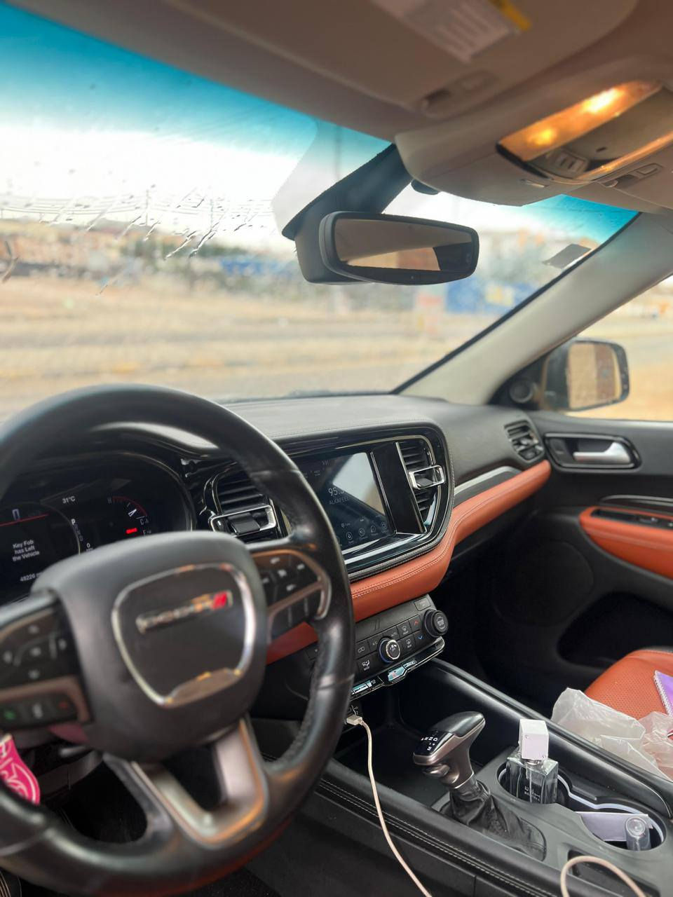 السلام عليكم
دوج دورنكو 2021.   SXT 
رقم بغداد الجديد 
6 سلندر 
حادثها جاملغ و بنيد

***********
