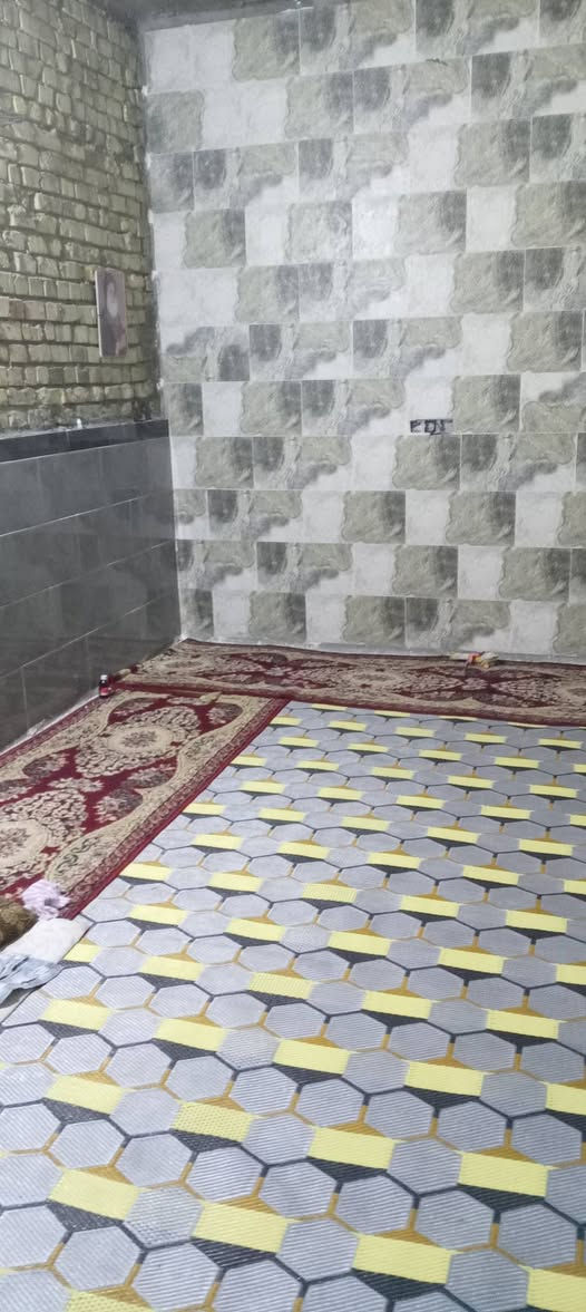 السلام عليكم بيت حي السفير مساحة ١٢٥ متر فرع ابو كاظم القريشي
*********** واتساب
