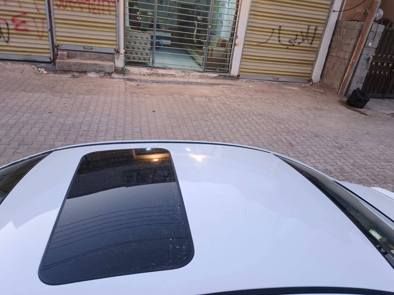 سلام عليكم اللبيع النتره. مقدس خليجي.
 

 موديل 2011 رقم بغداد نكليزي تحويل مباشر.  محرك (2000)  سياره جديده بيها 4قطع صبغ فقط بدون دواخل. السعر 110 العنوان الفلوجه. *********** ابو علي
