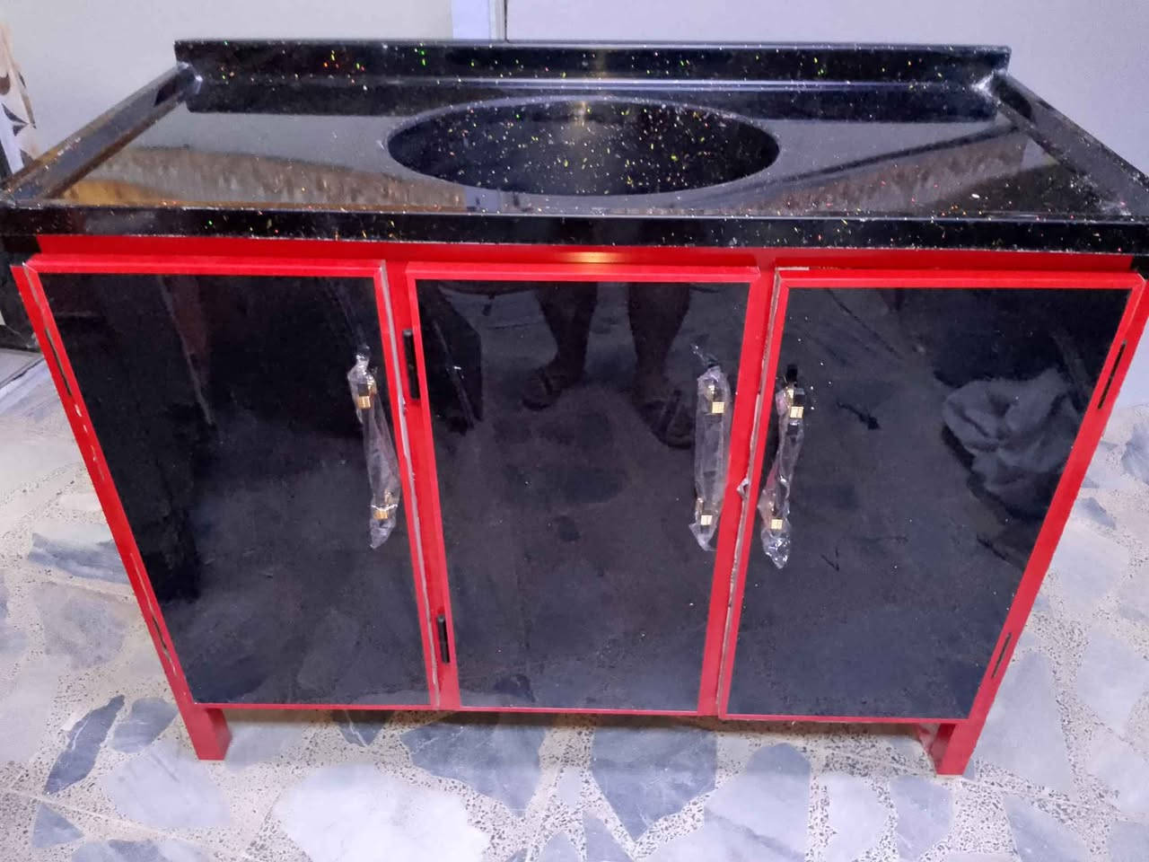 سنك متروعشرين سعر 160الف مرمر جديد مغلف بلاستيك من الداخل ضد الماء شغل تزكام توصيل موجود جميع مناطق البصره حجز وتساب *********** البصرة, العراق
