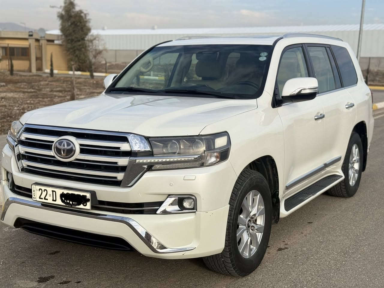 لاندكروز موديل 2017/4
فول مواسفات GXR
شركة جيهان وايت ديشن

مكفوله كفالة عامة 
فقط 4 اصابيع بارد على باب جنتا 
سنوية ورقم جديد 
شرت وكاله و تحويل

ماشي 145 حقيقي 
كوشنين كاربا  تشغيل عن بعد
8 ايرباكات كوشنات جلد 

 سعر 475 ورق و مجال 

موبايل *********** 
مكاني سليمانيه
