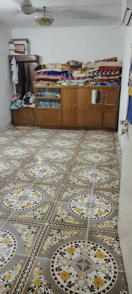بيت للبيع مساحه 400متر ماء كهرباء تبليط قرب مدرسه الخليج العربي للأستفسار اتصل هنا ***********

