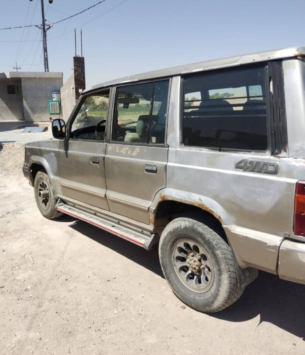 من رخصة الادمن سياره للبيع المكان الانبار هيت موديل ٩٣ محرك وكير بطه سنويه ٢٩ السعر ٢٧ ورقة وبيها مجال للإستفسار الاتصال برقم تالي ***********
