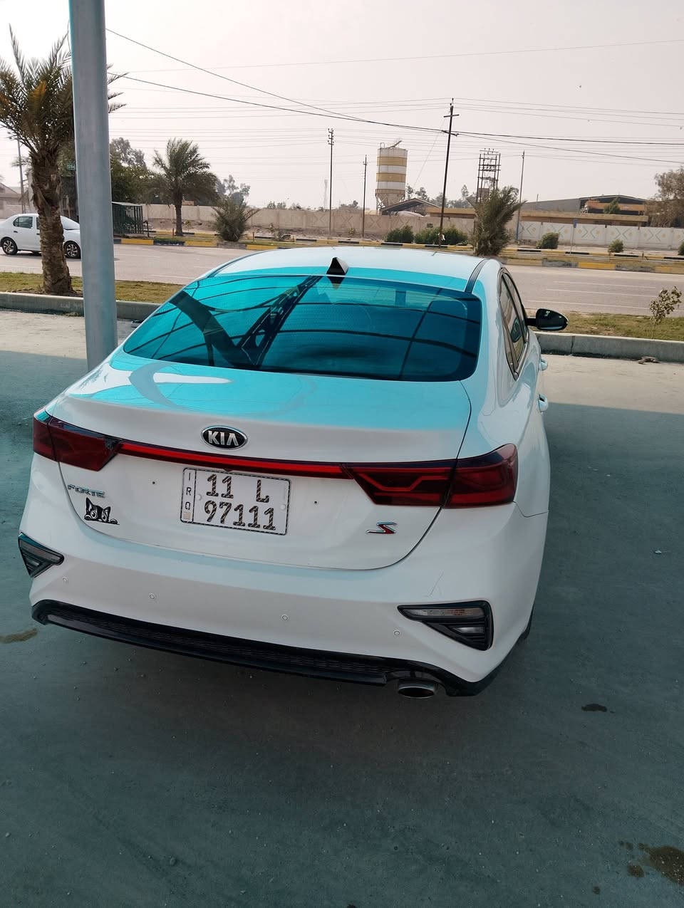 سلام عليكم كيافورتي موديل2019امريكي مكينه2000دوش السياره فول مواصفات فتحه مري شفط تبريد البيانو رادار تحكم استيرن لدي نهاري حساسات فول ماعده البصمه ضربته بامريكه جنطه بدون دواخل وبل عراق جاملغ جهاز السايق مبدل الاستفسار***********
