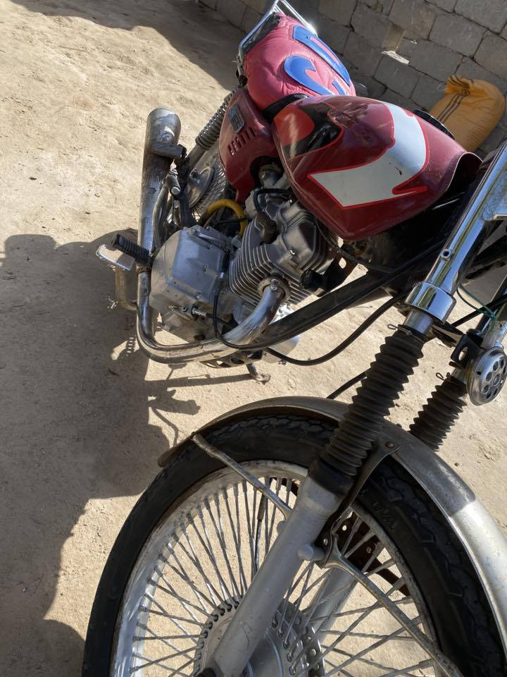 السلام عليكم اربعه كير كلك رقم شاصي موجود مكينة ارشه 2015 ما مفتوحة نضيفة باتري كهربائيات جديد السعر 275 بيها مجال ***********
