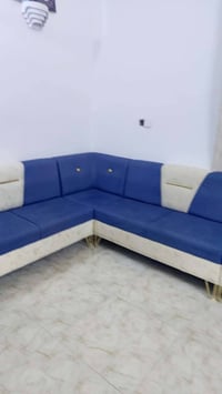 ديوان عراقي • ١١ مقعد • نظيف ٩٠٪