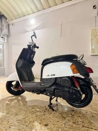 ماكس بوليس للبيع شرط ختم واحد مامفتوح بيها اي برغي الدهن اذا مو درجه ا...