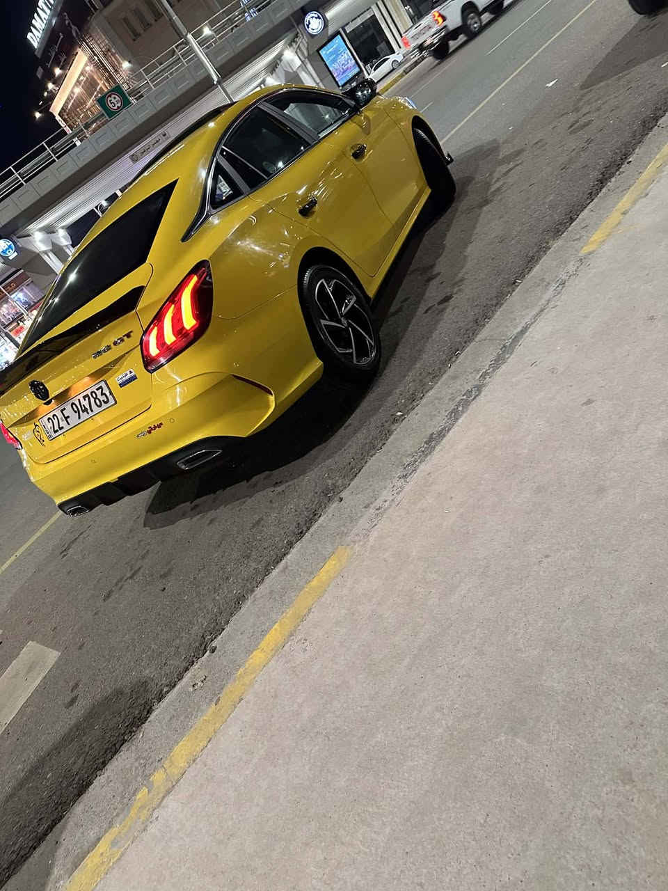 سياره ايمجي 2022
سياره فول مفوله أم الضمان 
والسياره ماشيه 25 ألف 
السياره 1على 1 داخل لونين 
هندبريك بصمه كير طياره فول
محرك توربو والسياره مابيها 
اي ملاحضه
***********
