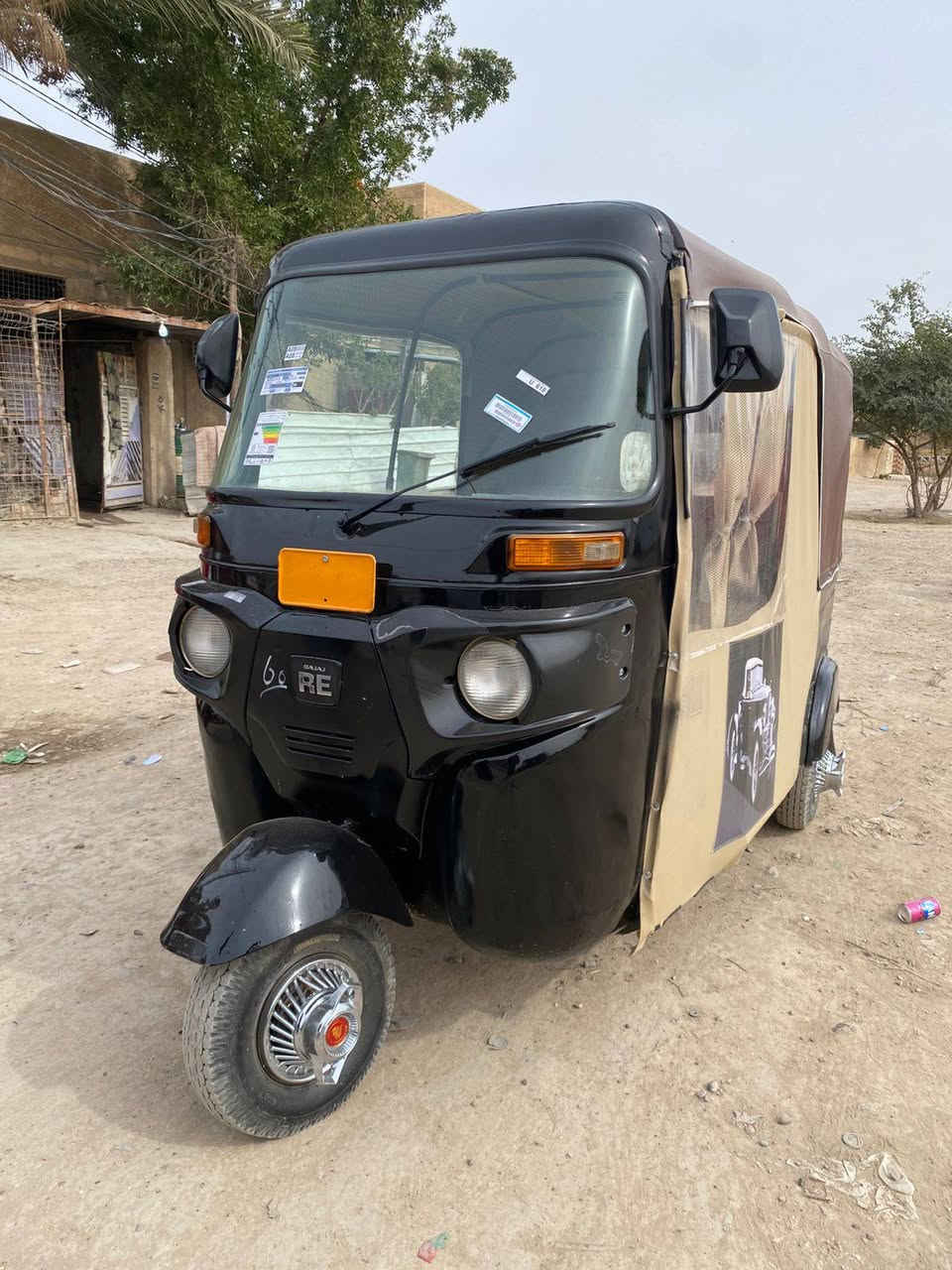 تكتك للبيع موديل ١٦ اوراق اصولي تكتك تخبل كلش حلوه ماناقصهه اي شي كبل للشارع تكتك جهازه من اي شي معمره تعمير عام كهربائيات شغاله صبغ عام  سعر ٣٥٠٠ وبيهه مجال تواصل ع الرقم وبي وات ساب ***********
