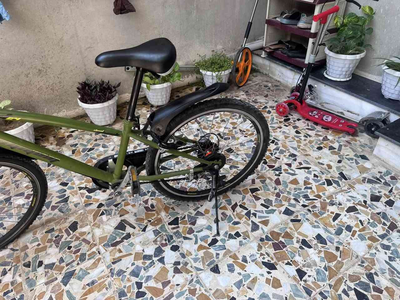 سلام عليكم باسكل لبيع حجم 24  مستخدم شهر  سعر 120  ‏بي مجال بسيط  رقم***********￼
