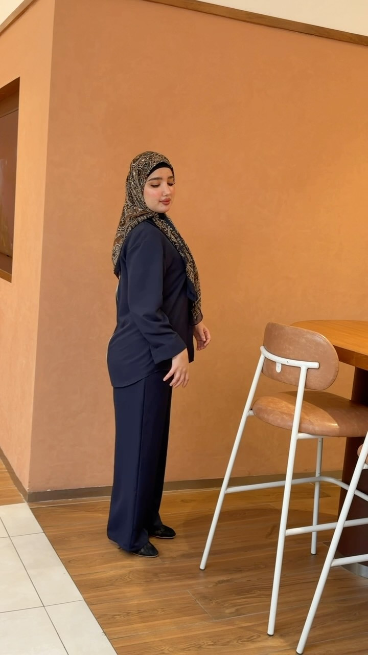 ✨🔥Arram Brand
سوت سحاب 
اجمل وارقى الموديلات هاذه الموسم ب 3الوان صيفيه 
طول الكيلوت 105 sm 
طول الجاكيت 78 sm
متوفر توصيل 
***********
