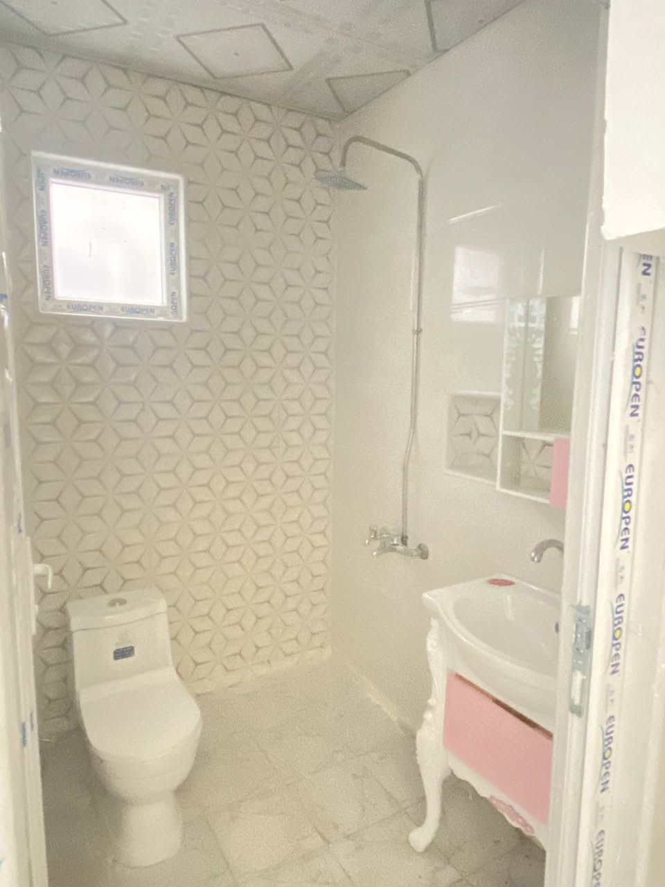 بسعر٦٥ وبي مجال قليل
السلام عليكم دار للبيع مساحه60 متر 

يحتوي ع صاله ومطبخ ومنؤر وصحيات وغرفة نوم 

الطابق ثاني يحتوي ع غرفة نوم وحمام 

جنس الاارض طابو زراعي سند ٢٥ 

الموقع منطقة الدوانم قرب الشرطه الخامسه والتراث 

شارع ابو نزار 

للاستفسار اتصل*********** متوفر  واتساب
