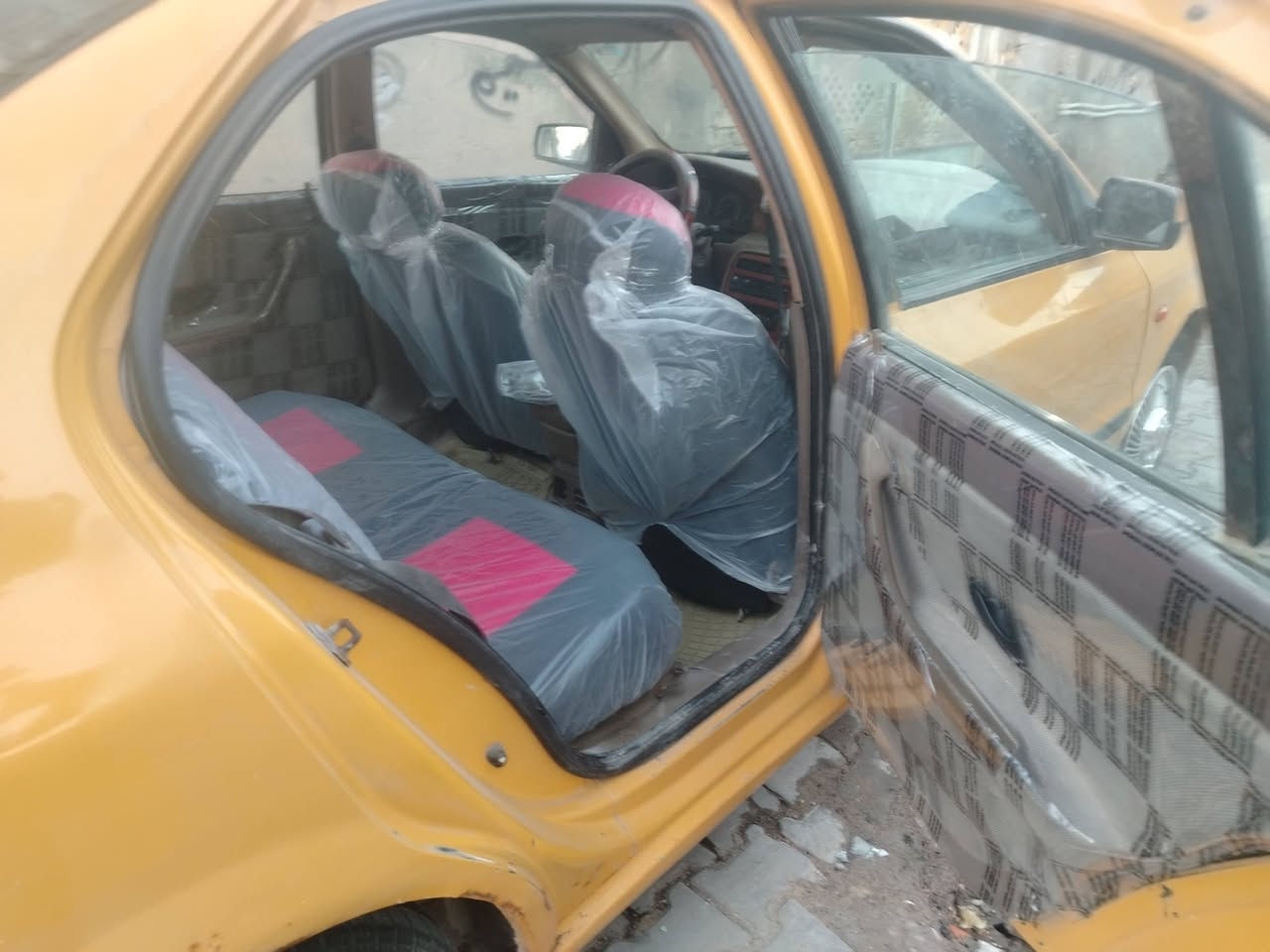 للبيع سمند موديل 2011رقم ميسان سنويه ٢٠٢٨ كير مكينه كفاله حداده جديده تخم تيارات شرط اصفرلك ونطيك *********** لسعر ٢٨ورقه مراوس حسب لقناعه
