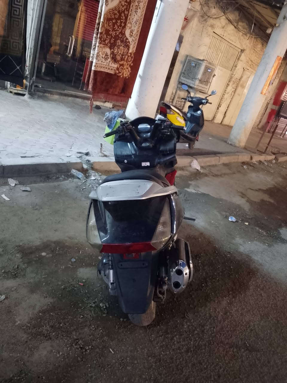 سلفر ونج محرك 600 كفراتها شويه تعبانه كهرباياتها كلها شغاله محرك ناعم لا تنقيص ولا تبخير شلعه ومعدل فول بيها نقوصات بسيطه سعرها 1100 وترهم مراوس ♥️ مكاني بغداد باب معضم ***********
