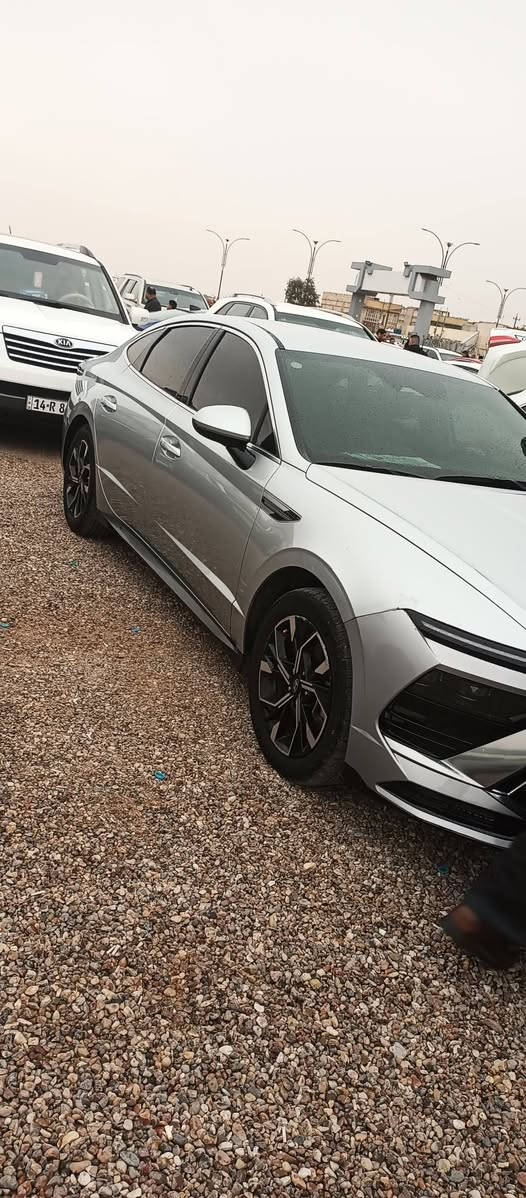 سوناتا وارد امريكي ..2024
حرة بدون رقم..مدفوع گمرگ وضريبة 
بدون ايرباك ..بدون تبديل وصبغ 
بيها 4 مكانات صغار بارد 
مكانها بصرة 
189 وبيها مجال بسيط
***********
