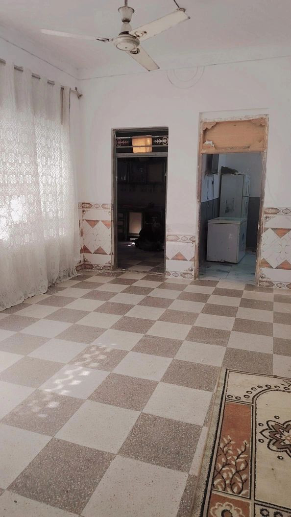 إعادة النشر
بيت زراعي للبيع قرب مدرسة ابي طالب الأهلية
متكون من غرفتين وصاله ومطبخ وساحة زغيرة ومنور بناء نظيف ...  ب٣٥ مليون 
للاستفسار الاتصال ***********
