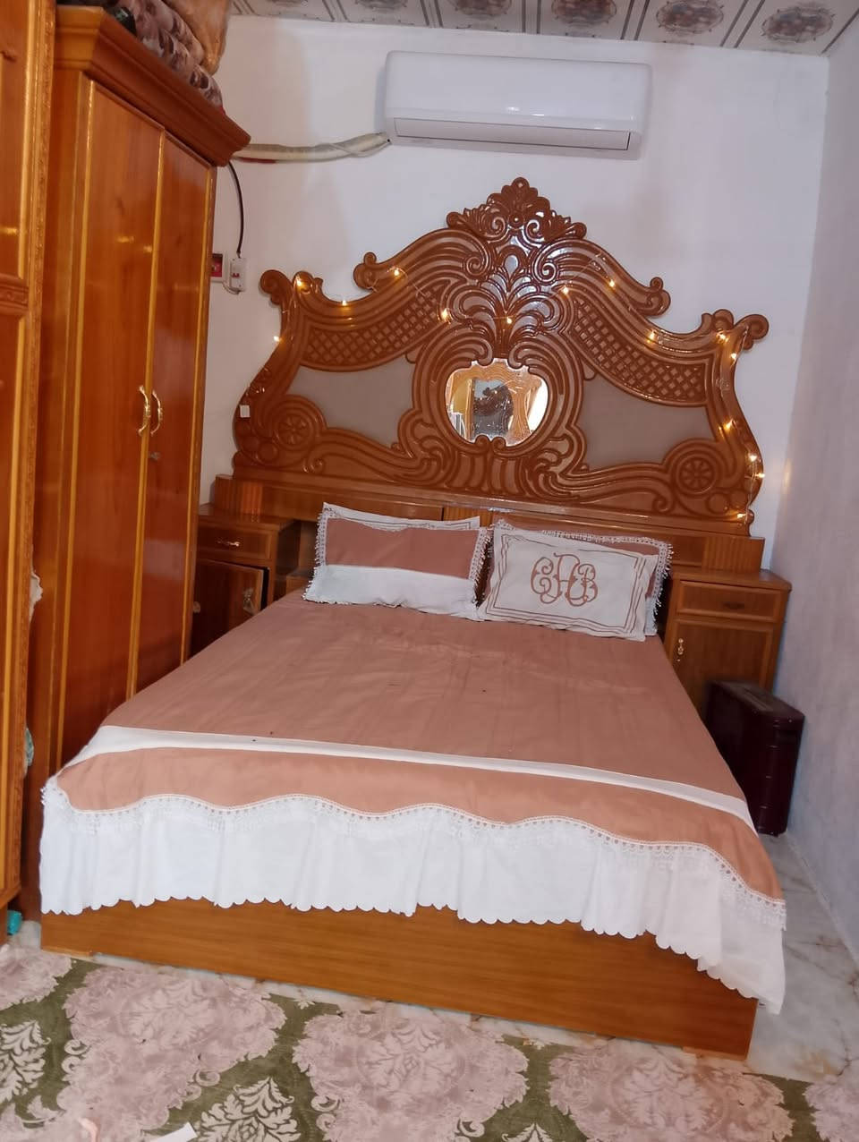 غرفه للبيع كلش نضيفه السعر ب900 وبيها مجال
هذا رقمي ***********
