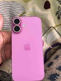 ايفون ١٦ ماستر شرق أوسط ذاكره ١٢٨ كامل ملحقاته بطاريه 96 جهاز نظافته ١...