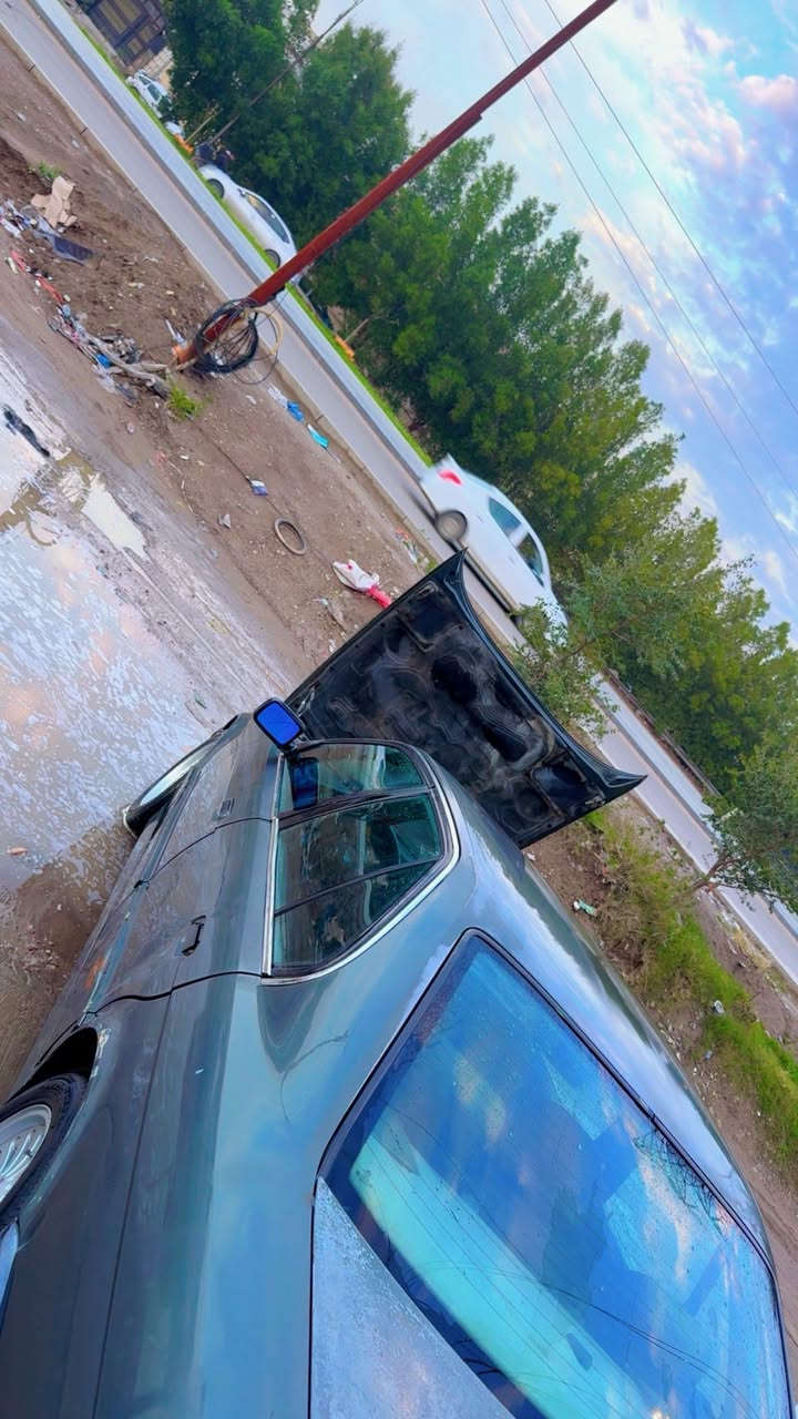 بي ام525اصل.                                                                       رقم نينوى مشروع وطني.                                                     موديل 1989.                                                                      مكينه وكير خير من الله.                                                       تبريد ثلجج.                                                                       حداديه وصدر جديد.                                                                   تايرات تخم جديد.                                                                 وياله تخم جديد.                                                                السعر 50وبيه مجال.                                                     للاستفسار *********** بي واتساب                                          غير متواجد عله الفيس
