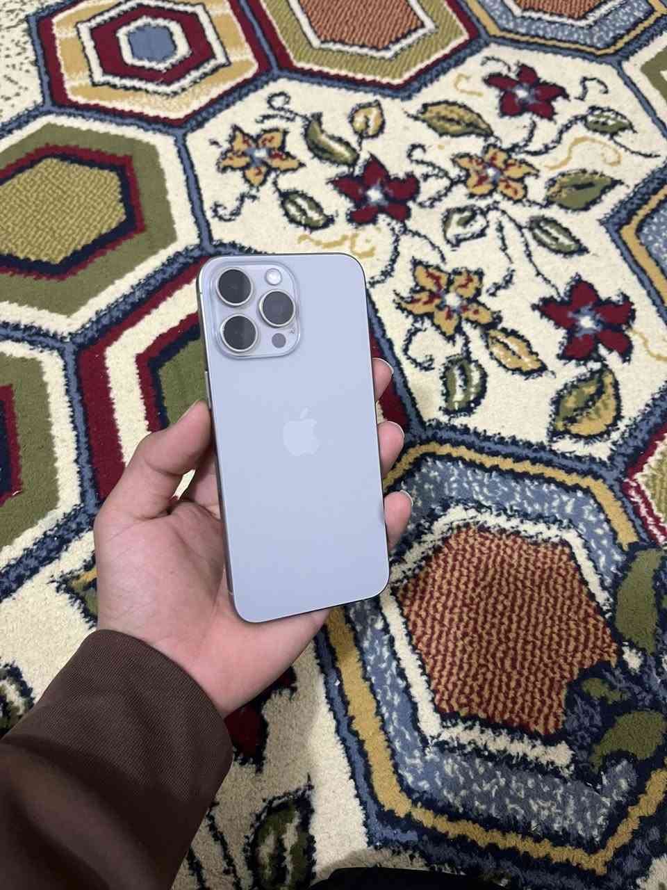 ايفون 15 برو ماكس
ذ256 
ب87 
مستبدل شاشة 
سعر 690 قفل 
متحصل هيج سعر بالسوك 
***********
