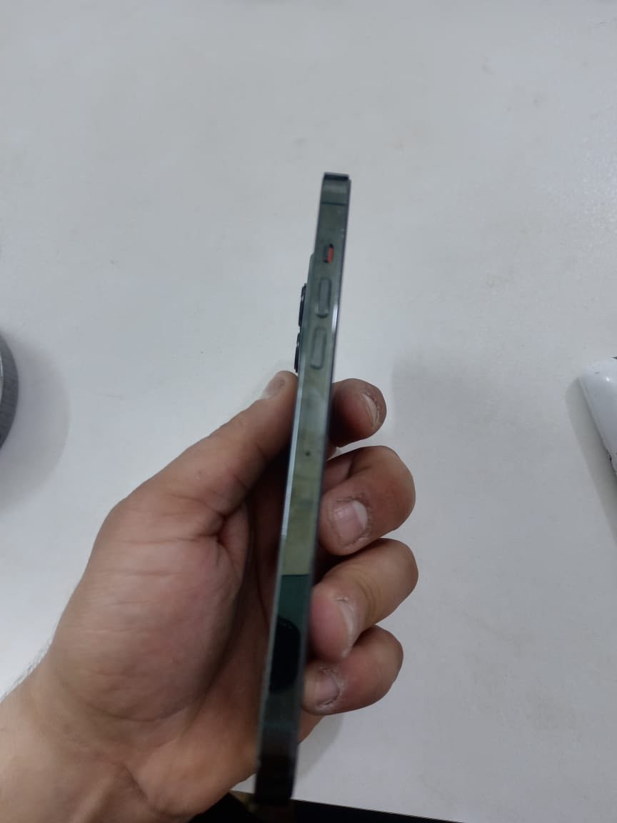 سلام عليكم 
ايفون ١٣ برو ماكس زيتوني
ذاكره ٢٥٦ 
نسبه البطاريه ٨٠ 
ممبدل بي شي 
نضيف جدا 
السعر ٦٠٠
جهاز ممفتوح فيس ايدي شغال 
***********
***********
مكاني كربلاء
