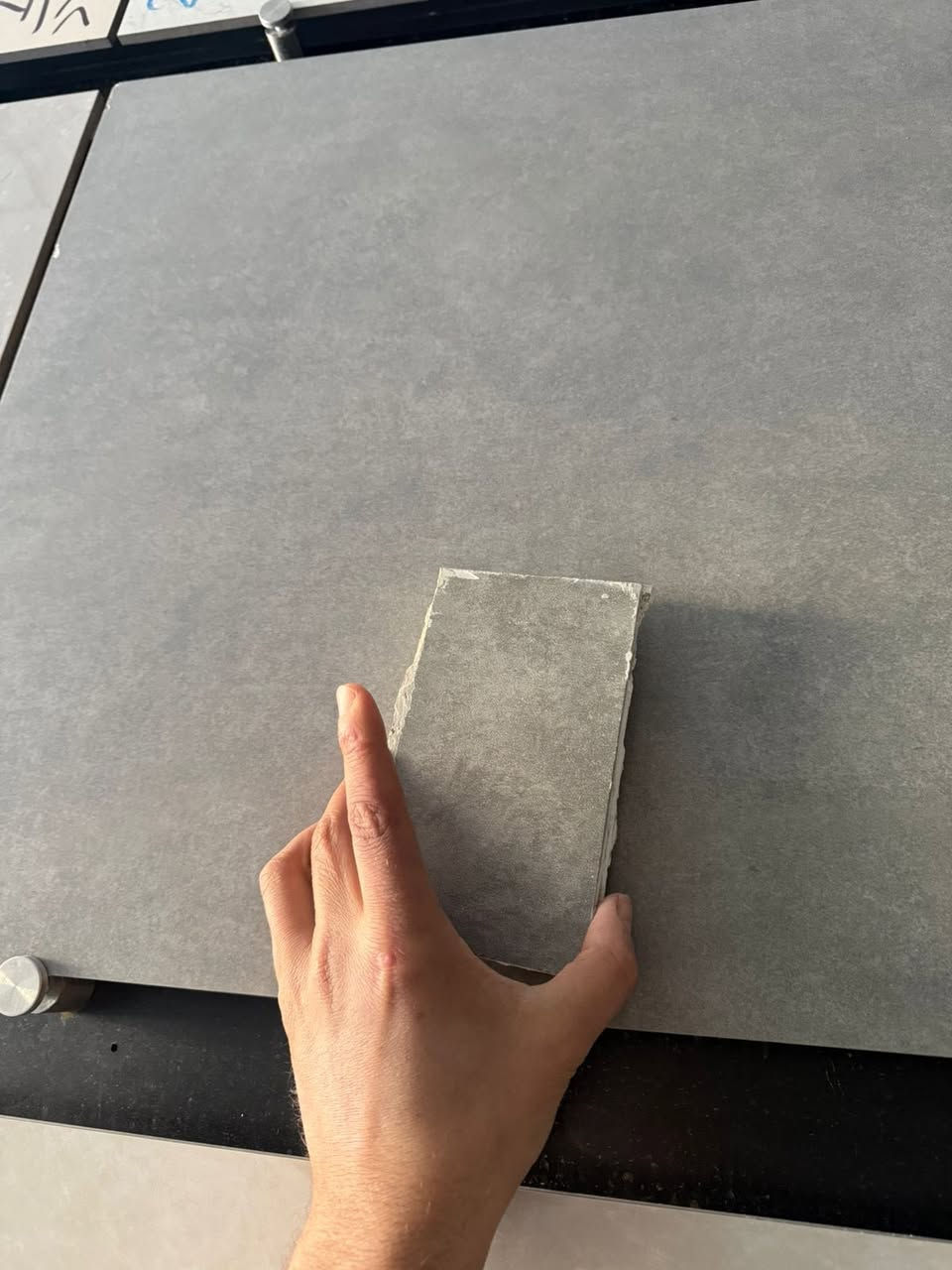 يسر كادر محلت العوادي عن تجهيز كافه مجمعات سكنيه من صحيات وسخانات ماركه وبوسترات وصحيات مغاسل وسيراميك 
اخوان الحديقه خلفي سويت عرض بس للمجمع بدور ربط مجاري وسيراميك بعروض حلو 
اتصال ☎️ صيانه ***********
