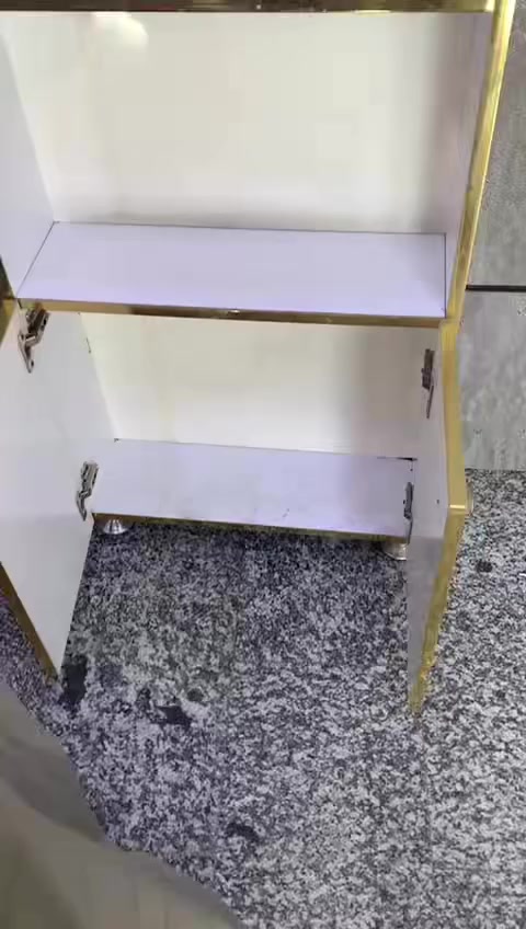 سلام عليكم شباب باترينا للبيع مع بردات عدد 2 السعر 50 للاستفسار ***********
