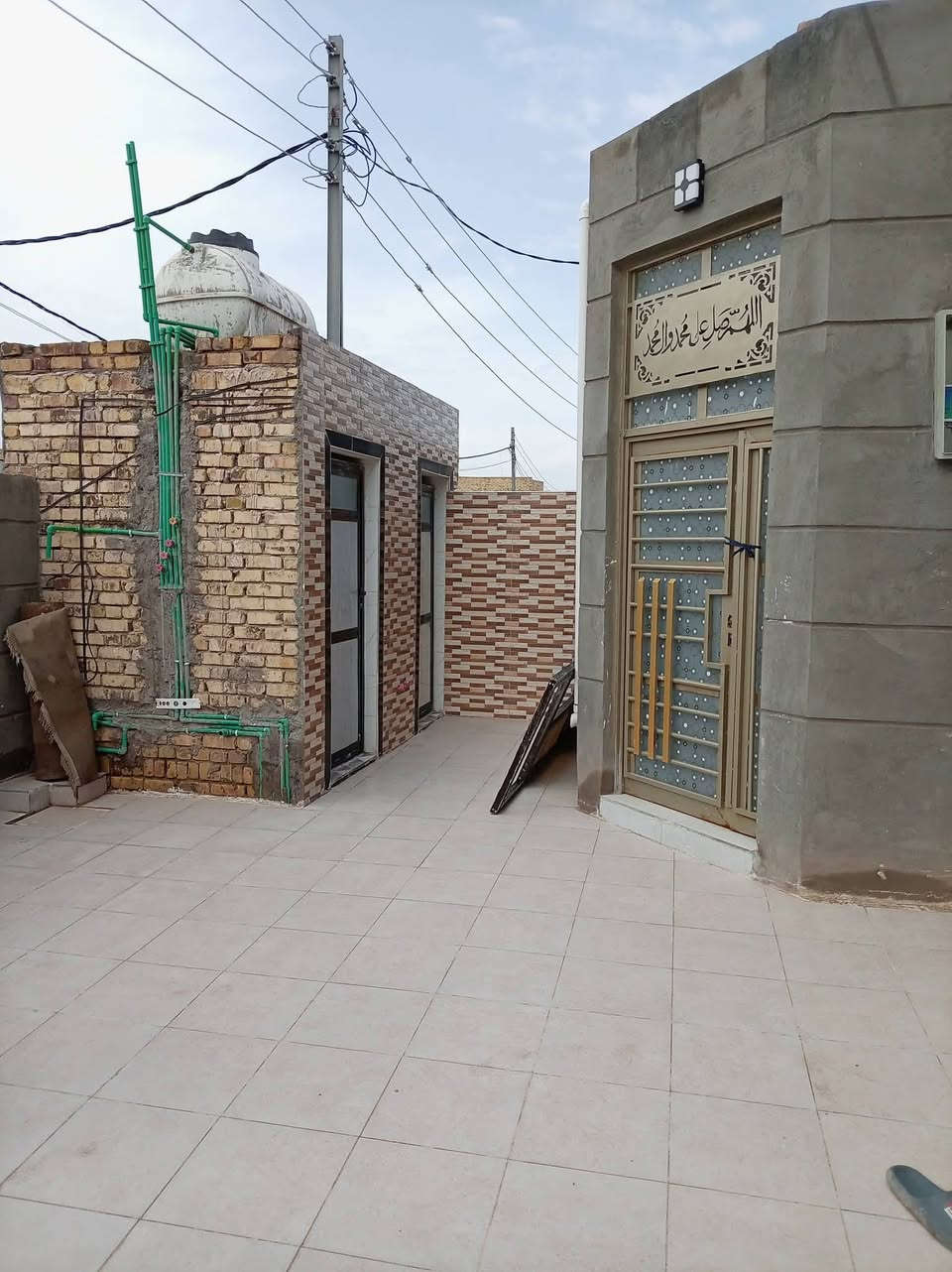 سلام عليكم
للبيع بيت بعلي غازي 200م طابو زراعي سند 25 

بناء درجه اولى

غرف نوم عدد2

صاله 

مطبخ براني 9م

حوش كلش جبير 

صحيات داخل وخارج 

ااساس كونكريت

بناء 2025 البيت بعده محد ساكن بي

السعر خاص او لاتصال علا رقم *********** واتساب
