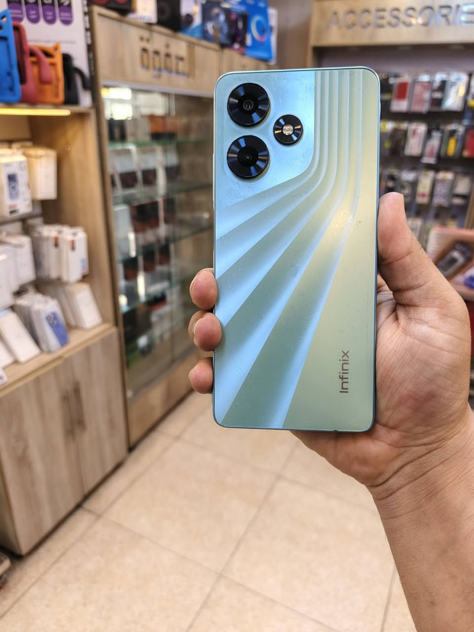 تكنو سبارك 20c ذاكره ٢٥٦ العشوائية 8 فول نضافه مداخل صيانة سعره ١٢٠ الف
و انفنكس هوت30 بلي ذاكره ٢٥٦ العشوائيه 16 فول نضافه مداخل صيانة سعر ١٢٠ الف مكاني الاعضميه رقم ***********
