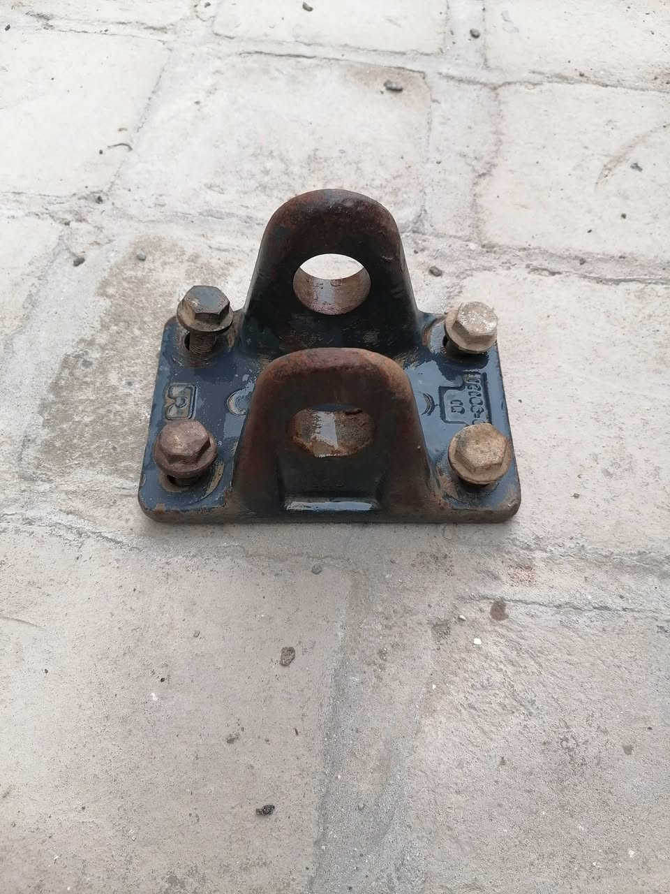 السلام عليكم قاعده اسبير ألماني +ساحبه +تحجيره ألماني
***********
