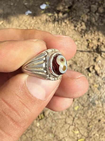 السلام عليكم 
متاح خاتم بحجر السليماني الهندي عنين صياغه يدوية فضه 925
قياس 19
يوجد خدمة توصيل لجميع المحافظات 
***********
