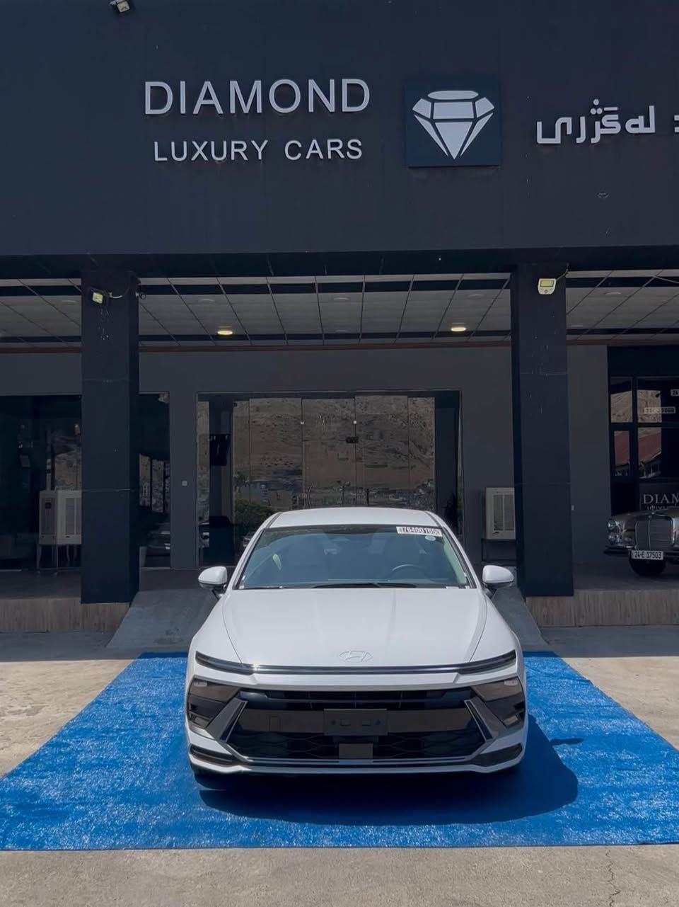 هونداي سوناتا | Hyundai Sonata
الموديل : ٢٠٢٦ | 2026
بلو هايبرد Blue hybrid 

ماشية فقط 4 الف 
محرك 4 سلندر بانزين و هايبرد 

اخوان السيارة باب واحد فقط صبغ 
بدون دواخل بدون ايرباك و كارت بسيط بلجاملغ 
بجم كبس بشرط الترقيم

(( السعر : 188 ورقة $ )) ومجال بسيط
و ليشوفها غالية يعبر المنشور بكلمة طيبه 

***********
(( *********** ))

 السيارة رقم كاتي بشرط الترقيم دهوك, العراق
