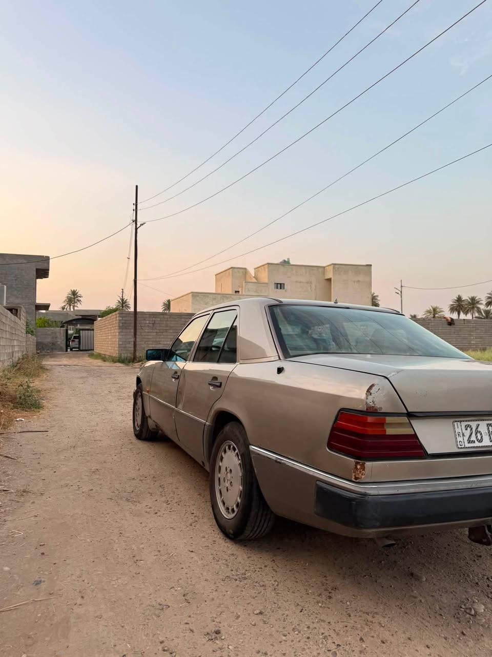 مرسيدس دب موديل 1992 
كشر نظيف
رقم صلاح الدين إنكليزي لل 2030
تحويل مباشر 
مكينه  VVT 3000  كفالة
إدامة كاملة للمكينة بلكات وبخاخات
التبريد ثلج ❄️
سعر 50$ 
مكانها الضلوعية
للاستفسار الاتصال
 ***********
