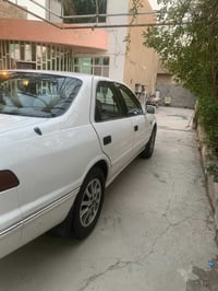 من رخصة ادارة الكروب المحترم كامري موديل 2000ابلديه بدون صبغ او ضربه خ...