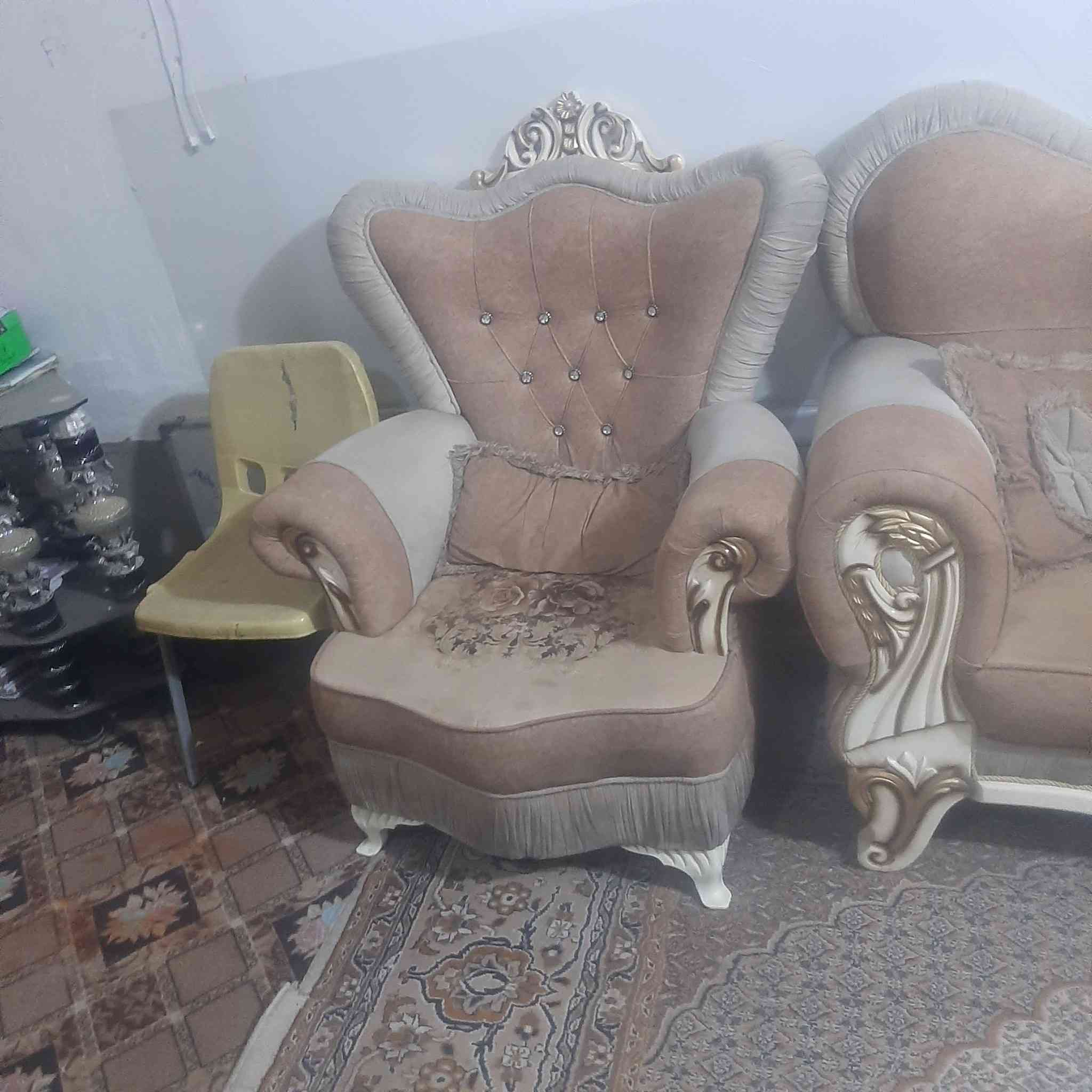 السلام عليكم  من رخصة مسوؤل الكروب  تخم 3 قنفات و2 كراسي  متاح السعر 250


**إذا كنت صاحب هذا الإعلان وتريد حذفه لأي سبب، رجاءا أرسل رسالة إلى الدعم الفني**