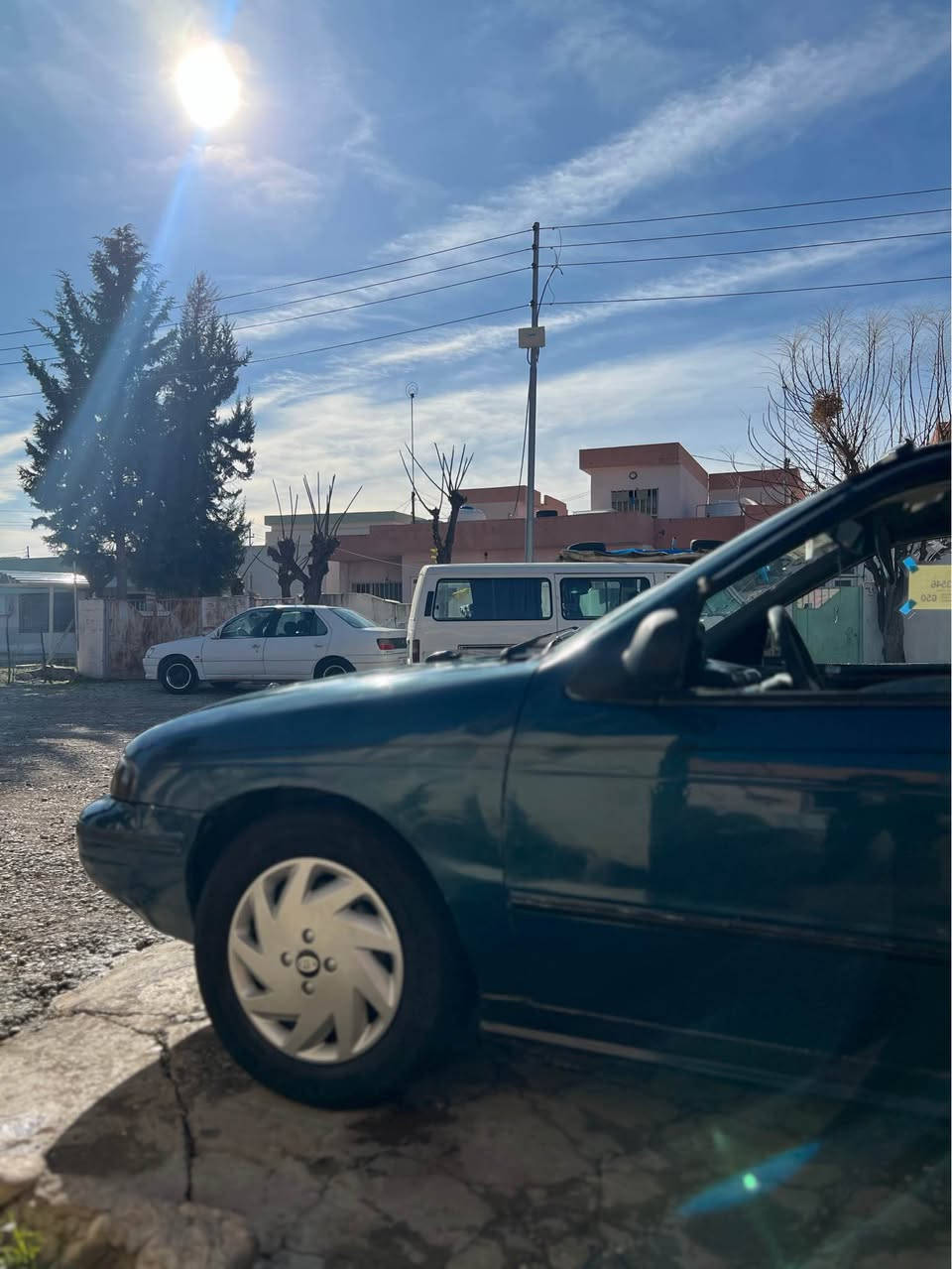 نرخ\ ٢٧ گۆڕینەوەش ئەکەم بەشتێک بەدڵم بێت کیا سیڤیا ژم.***********  مۆدێل ١٩٩٣ڕەنگی نیلی هەشتو بەخ ئاڕمی پلاستیکی سلێمانی موسوبراوە هەمووی بەشەرت لۆک لۆک ماوەتەوە تابڵەی خاوێنە ٤ جام کارەبا گێڕ عادی ٤تایەو ویلی نوێی لەژێرە سەیارەکە لەهەڵەبجەی شەهیدە حلبجة, السليمانية
