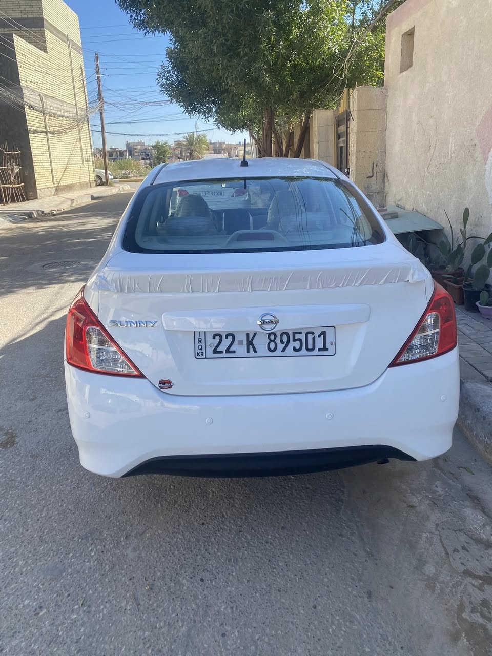 نيسان صني مديل 24بسم شركة السياره ماشيه ٥٤الف السياره اربع جام كهرابائي اشاير بالمري  شاشه كامره حساسات  المكآن كربلاء حي القادسيه السعر 120وبيه مجال قليل ***********
