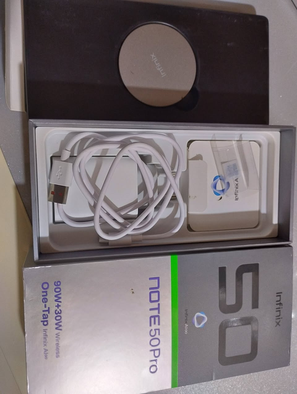 السلام عليكم انفنكس نوت 50 برو استخدام اسبوع فقط  ذكره ٢٥٦ وعشوائيه ١٦ البيع السعر ٢٣٥ وبي مجال بسيط الشراي يتصل مكاني ناحيه العباره
***********
السلام عليكم انفنكس نوت 50 برو
