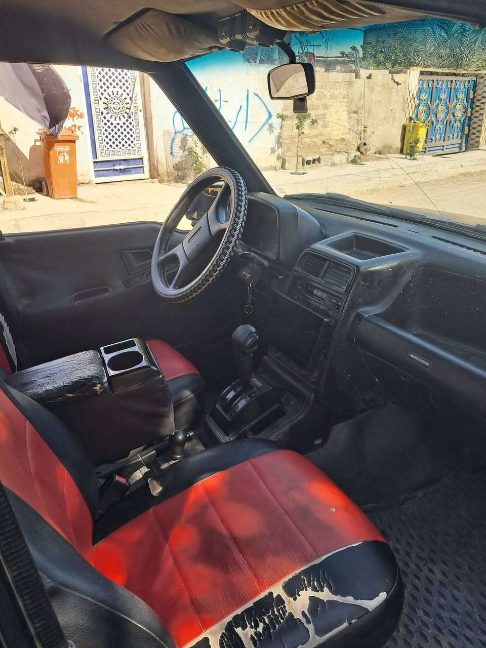 للبيع ساسوكي موديل 94السياره باسمي رقم نكليزي لوكير شغال تبريد شغال تخم تاير السياره بلادي مكان السياره واسط الصويرة قرب سيطرة اللج *********** سعر 43وبيها مجال
