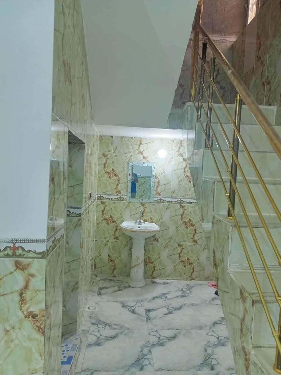 دار للبيع 200 متر
العنوان حي الحكيم خلف اسواق علي الامير
للإستفسار الاتصال
***********
